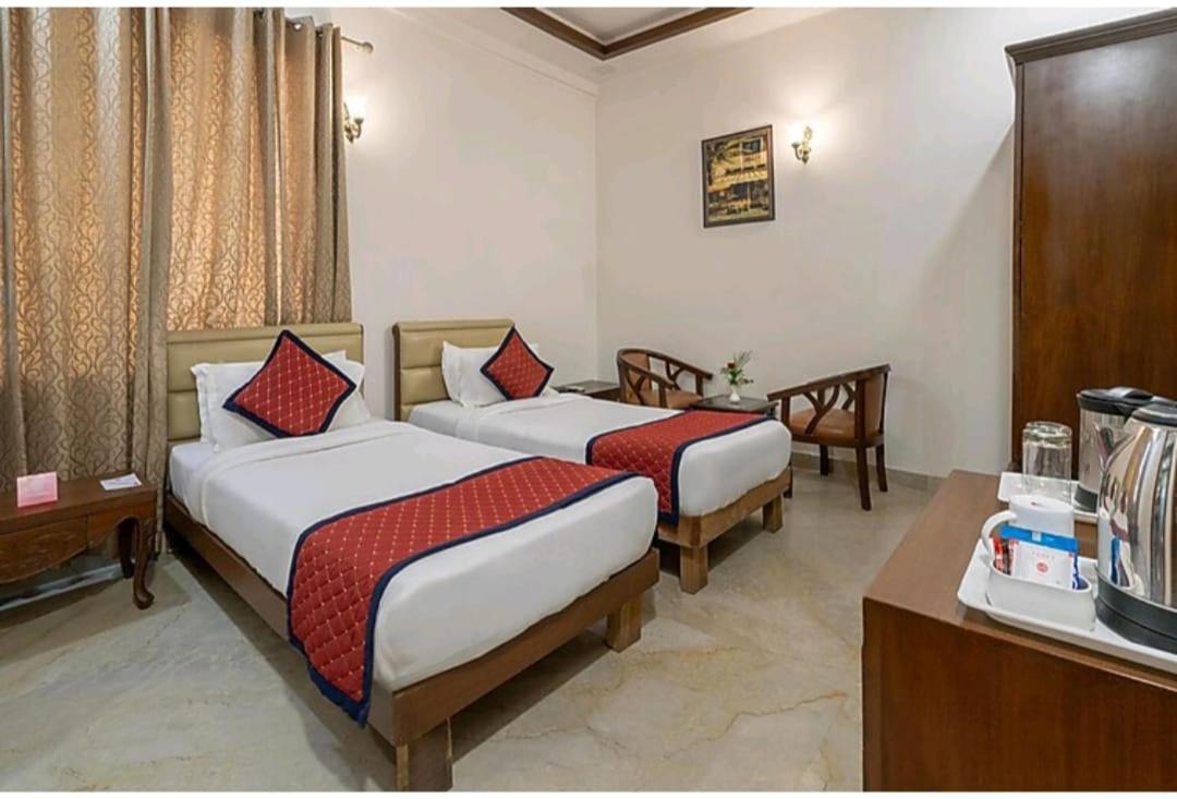 Hotel Agra Grande By Goyal Hoteliers Extérieur photo