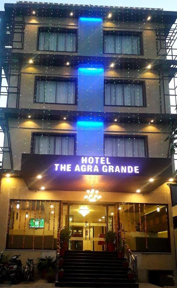 Hotel Agra Grande By Goyal Hoteliers Extérieur photo