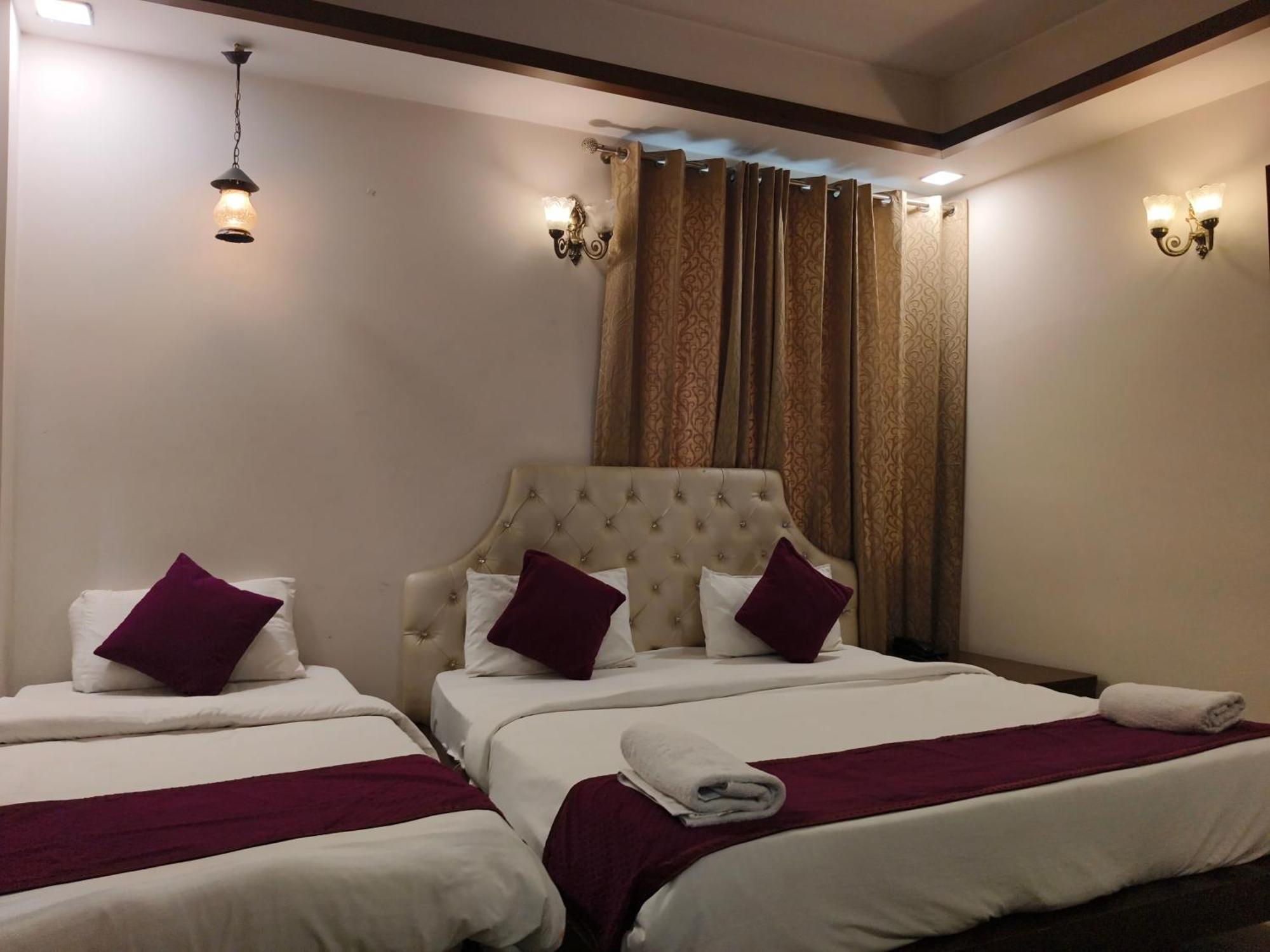 Hotel Agra Grande By Goyal Hoteliers Extérieur photo