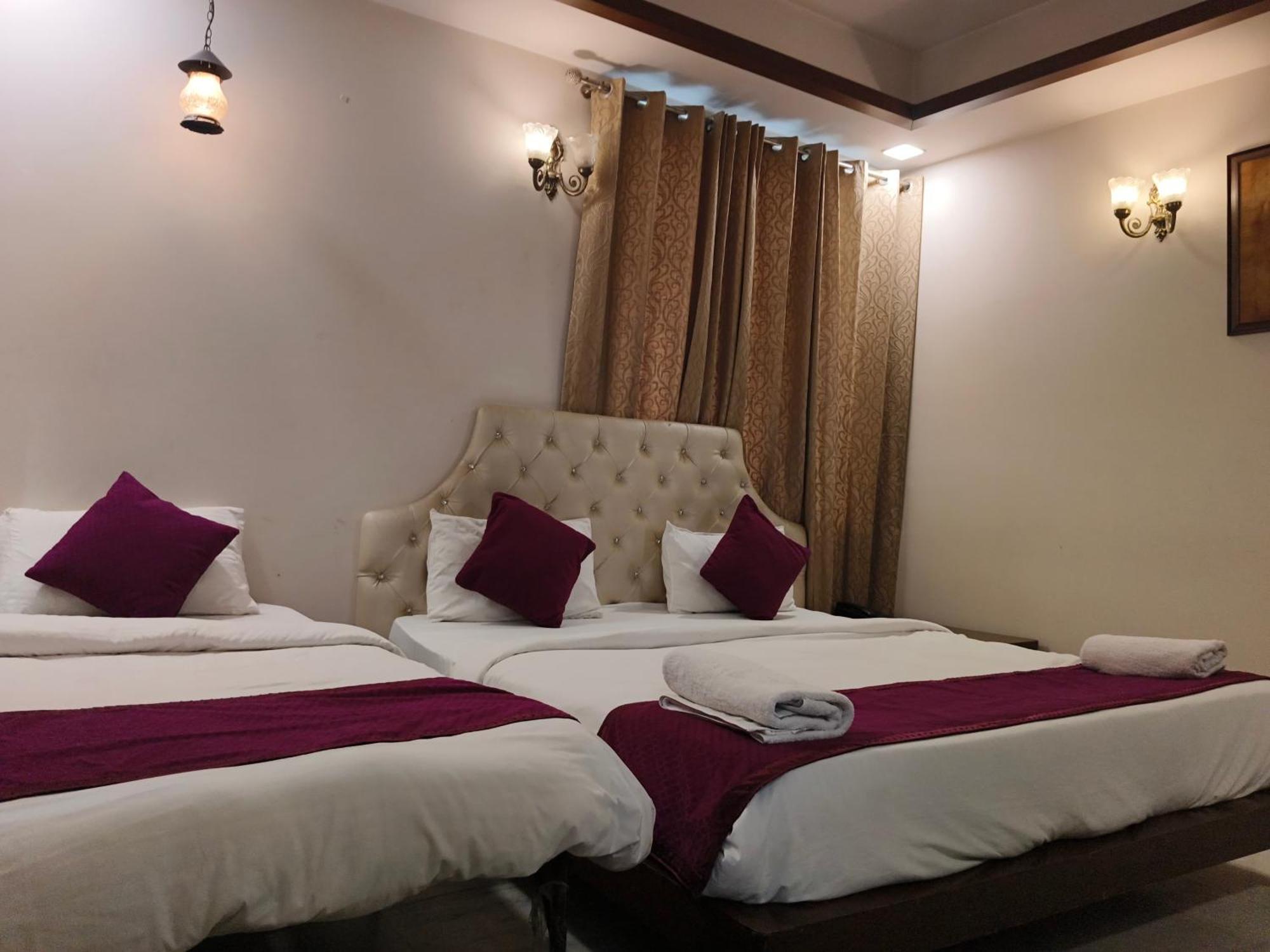 Hotel Agra Grande By Goyal Hoteliers Extérieur photo